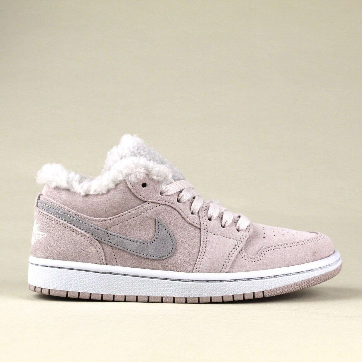 Air Jordan 1 Low SE Sherpa Fleece Grey DO0750-002 Women'S Size 6.5 Shoes #311B